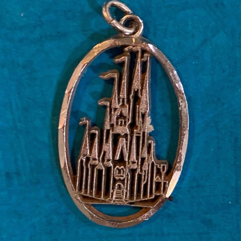 Sterling silver Disney World Cinderellas castle pendant